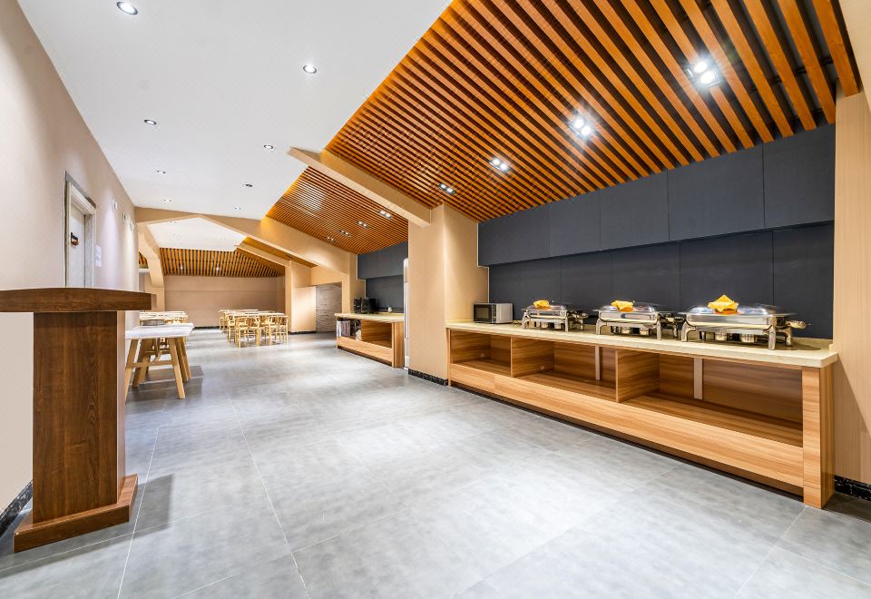 Elong ME Hotel (Weifang Keji Xueyuan) Hotel Overview