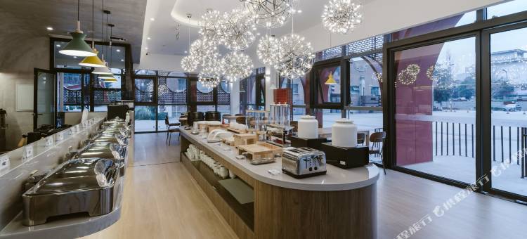 成都熊猫假日酒店(建设路东郊记忆店)图片