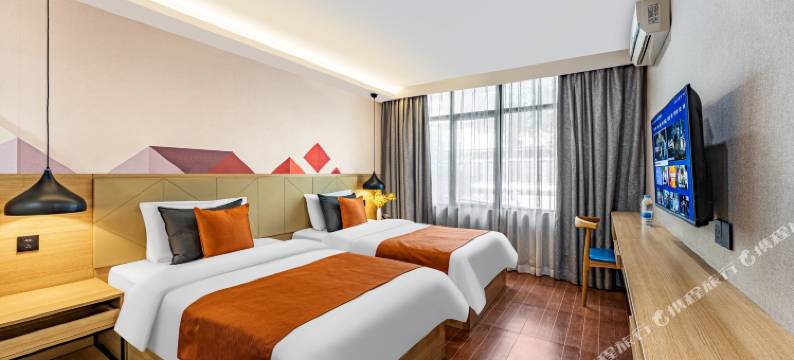 广州锦鸿精选酒店(仲恺农业工程学院万国奥特莱斯广场店)图片