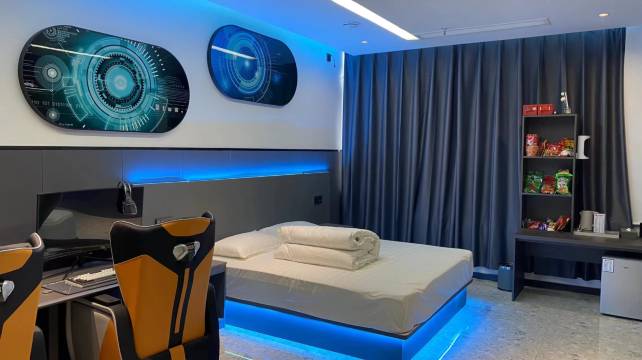 汝阳日月明电竞酒店