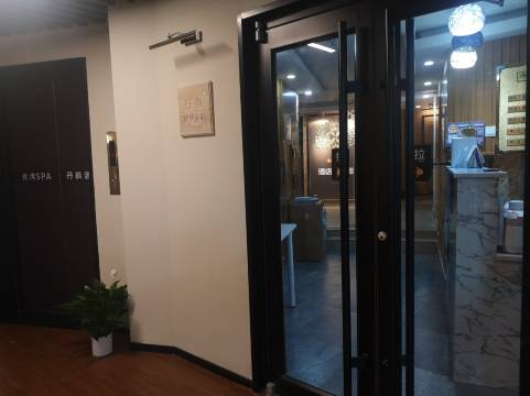 丹枫快捷酒店(北京朝阳高铁站大悦城店)