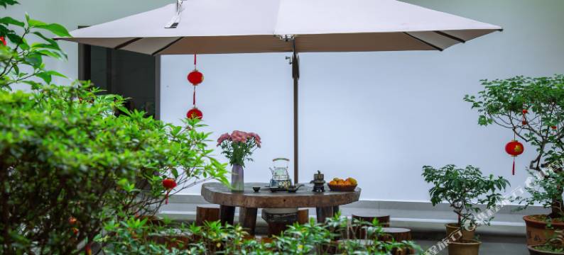 丘山.半舍美宿(腾冲和顺古镇店)图片