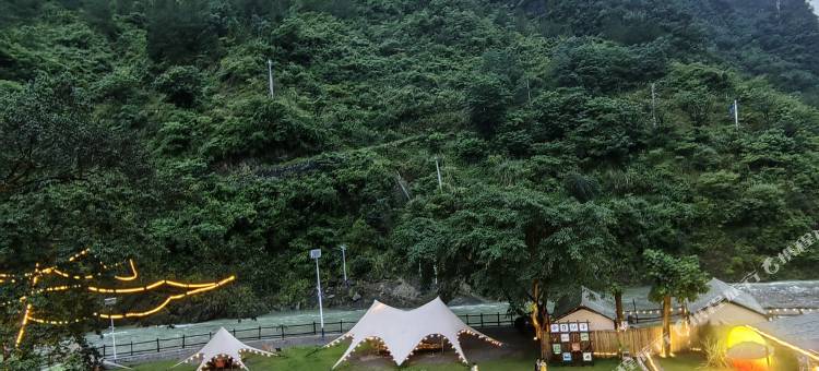 水银河渝人客栈图片