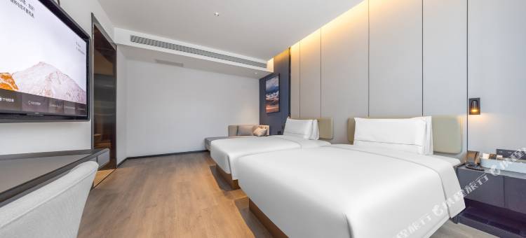 西安曲江大唐不夜城亚朵酒店图片