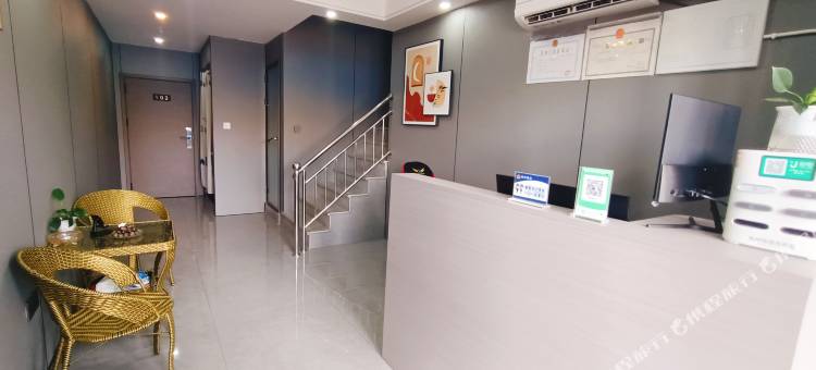 时光驿站(南充市中心医院江东院区店)图片