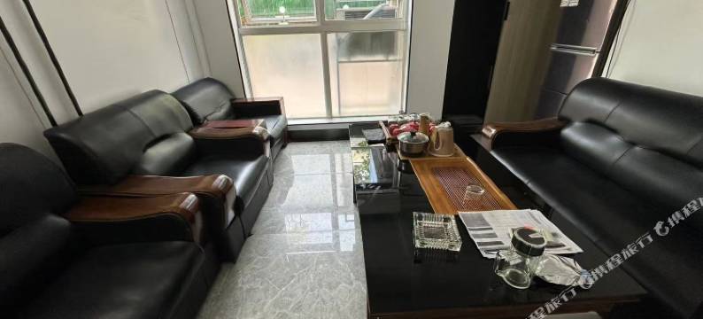 爱琴海青年求职公寓(上海虹桥万象城店)图片