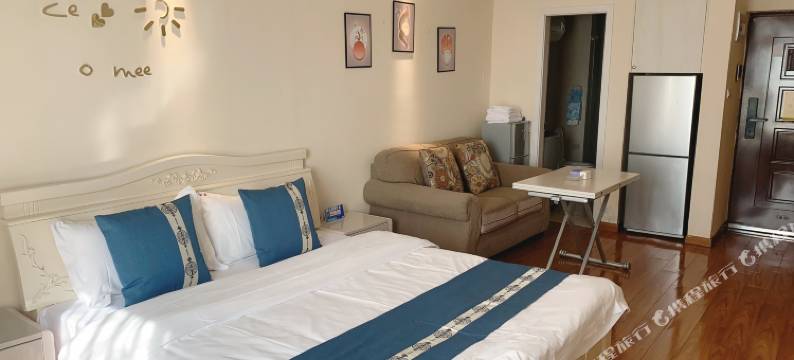 星际轻奢民宿(台州万达广场店)图片