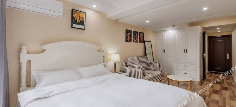 重庆楼下就是解放碑步行可到洪崖洞公寓图片