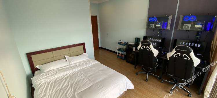 白山布鲁电竞酒店图片