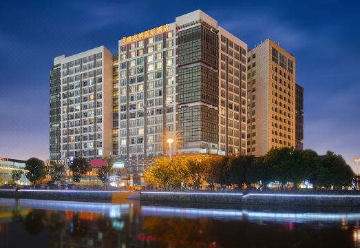 Vienna International Hotel (Suzhou University Town Metro Station) over view