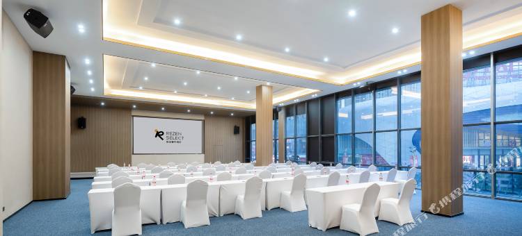 丽呈睿轩酒店(成都蜀都万达郫县高铁站店)图片