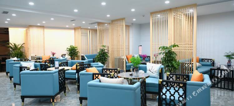 IU酒店(绵阳三台梓州杜甫草堂东方时代广场店)图片
