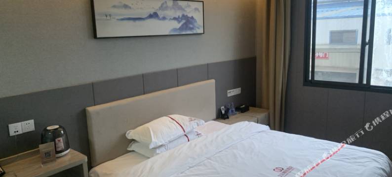 南昌立云精品酒店(红谷滩翠苑路店)图片