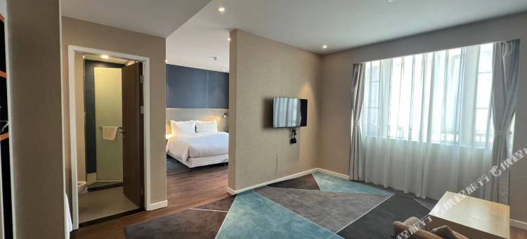 理塘318国道智选假日酒店图片