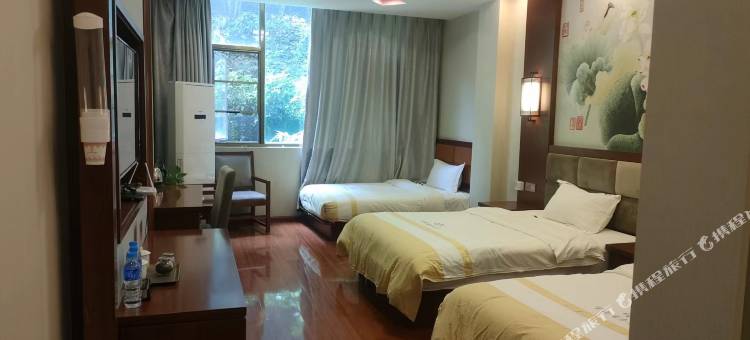 西畴百回商务酒店图片