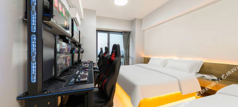 郦笙电竞电影酒店(吾悦广场店)图片