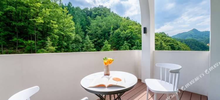 老君山里查里诺民宿(中灵索道店)图片