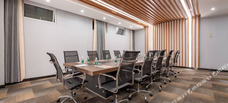 乌鲁木齐机场卫星广场亚朵X酒店图片