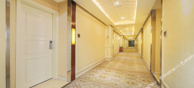 昆明丽云大酒店(世纪城珥季路地铁站店)图片