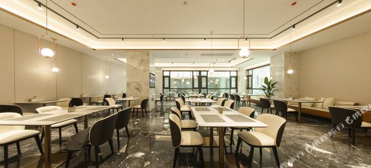 艺龙酒店(烟台火车站渤海轮渡客运站店)图片