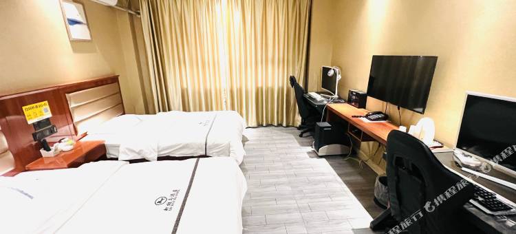 新斑马主题酒店(乌鲁木齐新天润国际社区地窝堡机场店)图片