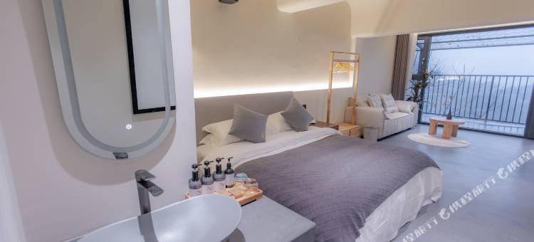 坐忘里·观峦民宿(武当山南岩景区店)图片