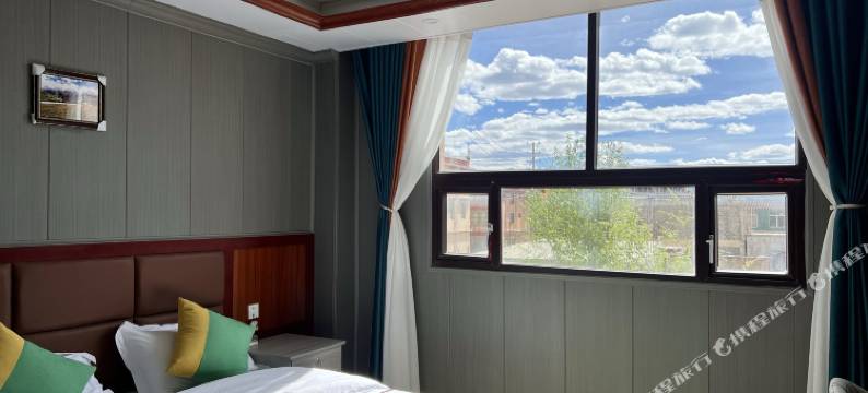 理塘冈日呷布宾馆图片