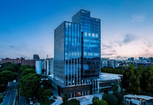 广州黄埔保盈大道地铁站亚朵酒店外景图