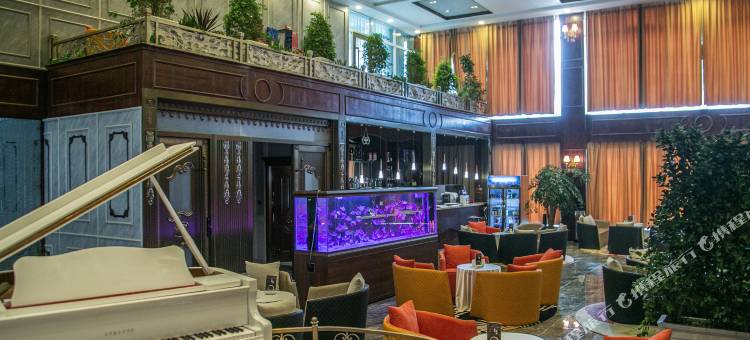 玛沁卿山国际酒店图片