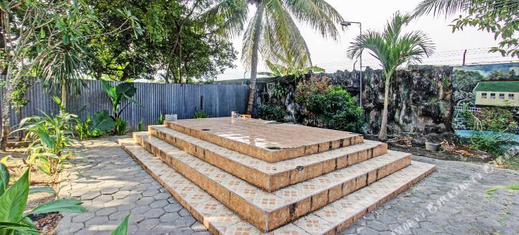 O酒店洛斯门查贝梅拉-近阿尔法玛特宾塔罗(Hotel O Losmen Tjabe Merah Near Alfamart Bintaro)图片