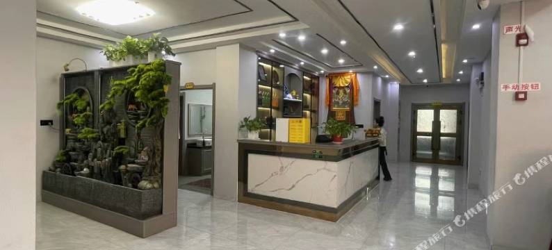 称多曲喀大酒店图片