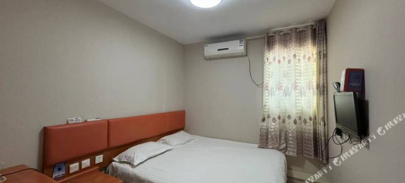 优丁轻居酒店(济南泉城广场店)图片