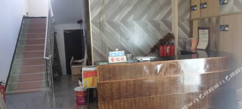 钟祥中心宾馆(磷城大道店)图片