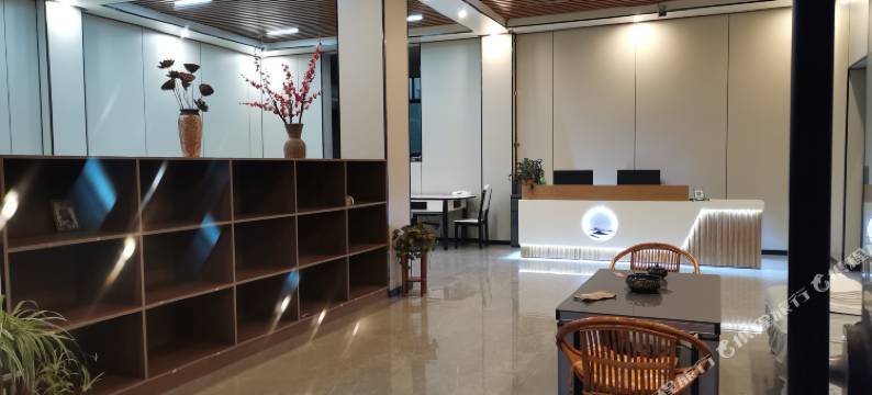 花溪月圆之夜民宿图片