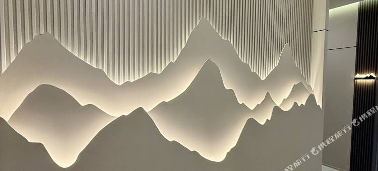 龙栖云畔智能宾馆图片