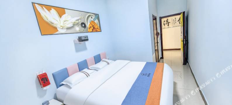 悦客怡居投影民宿(伊金霍洛旗国际机场店)图片