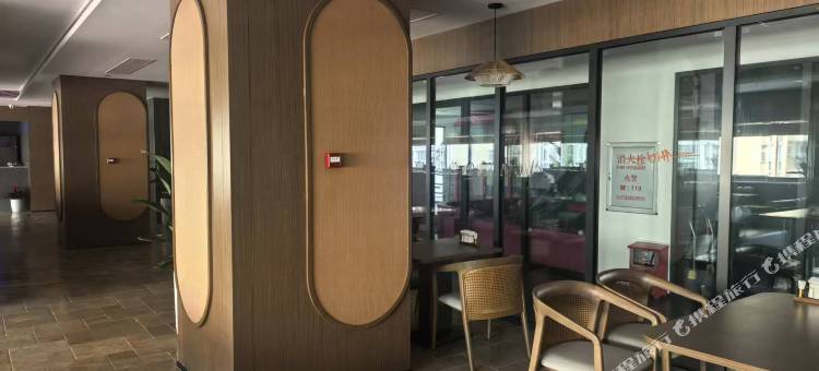 珠海德莱酒店(情侣中路海滨泳场店)图片