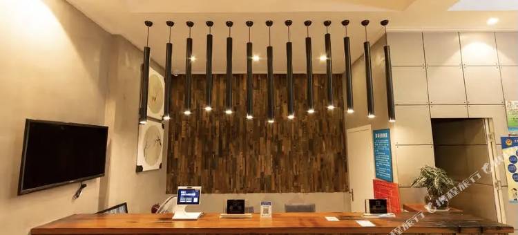 义乌百双艺术酒店(中心医院店)图片