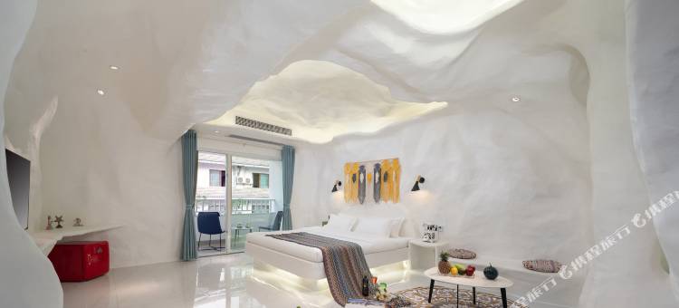 雲至设计师·恒温泳池度假酒店 (西双版纳景洪市告庄星光夜市店)图片