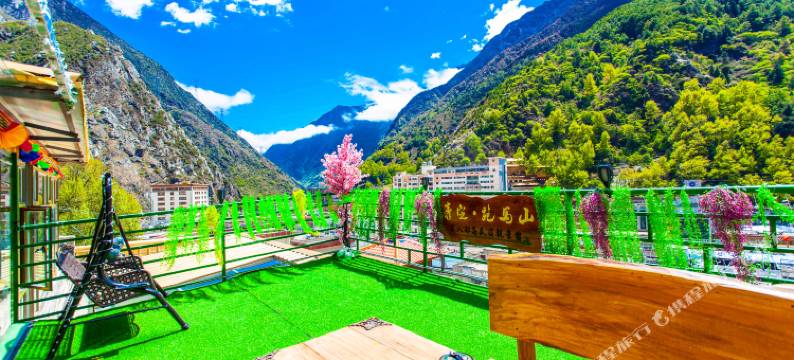 康定牧人部落民宿图片