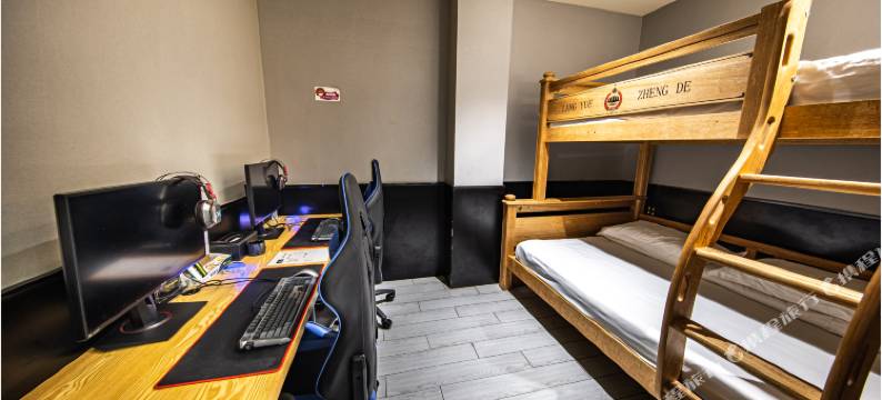 爱电竞酒店(苏州观前街平江路店)图片