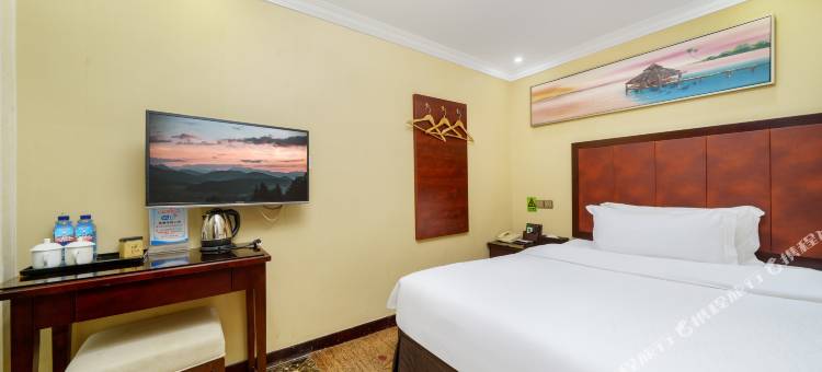 太阳岛假日酒店(深圳罗湖国贸地铁站店)图片