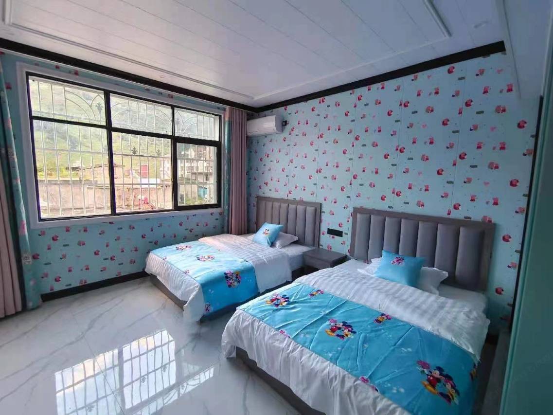 螺髻山如意民宿