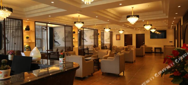 德格川藏大酒店图片