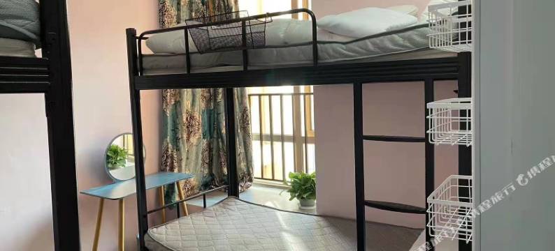 阅家青年旅舍(贵阳花果园双子塔兰花广场店)图片