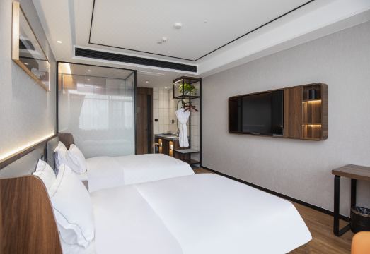 Qingmu Platinum Hotel (Nanjing Maternity and Child Health Hospital Dingjiazhuang Metro Station)Hotel Overview