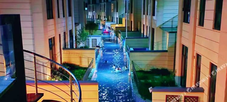 小牛在水一方温泉泳道别墅(龙门依云四季店)图片