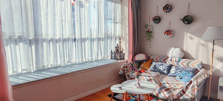 文汇巨幕影音公寓(天津站店)图片