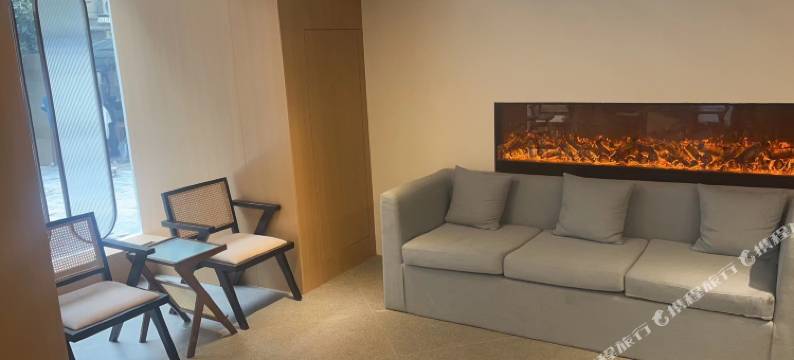 杭州云和西子度假酒店(柳浪闻莺定安路地铁站店)图片