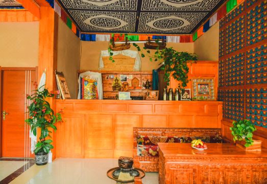 Zhuoni Mountain Ancient Homestay Hotel Overview